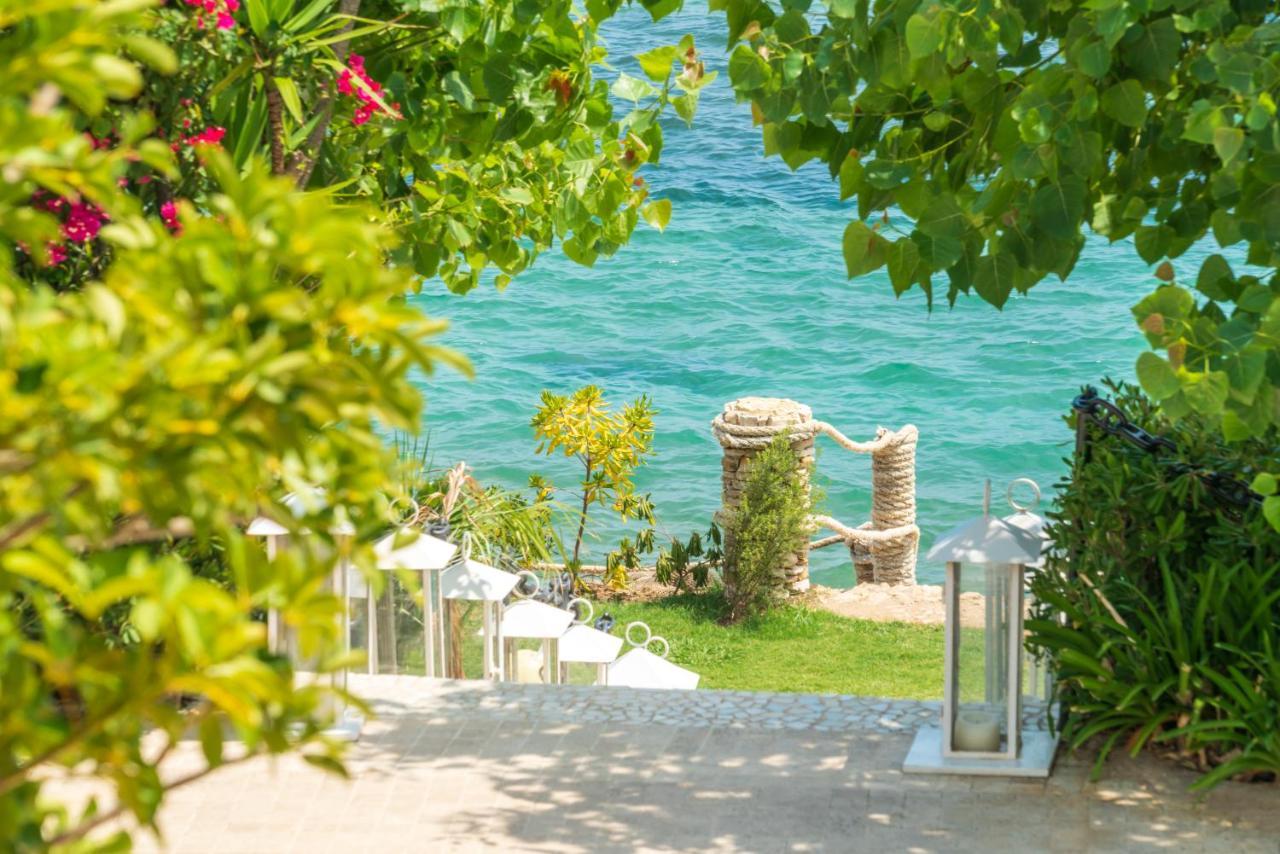 Hotel Lido Degli Scogli โครโตเน ภายนอก รูปภาพ