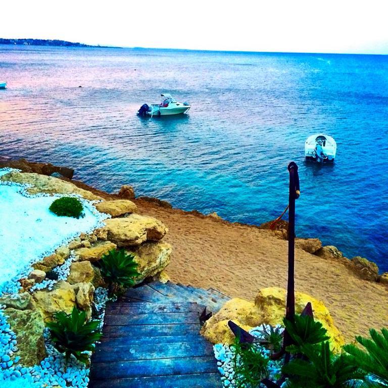 Hotel Lido Degli Scogli โครโตเน ภายนอก รูปภาพ